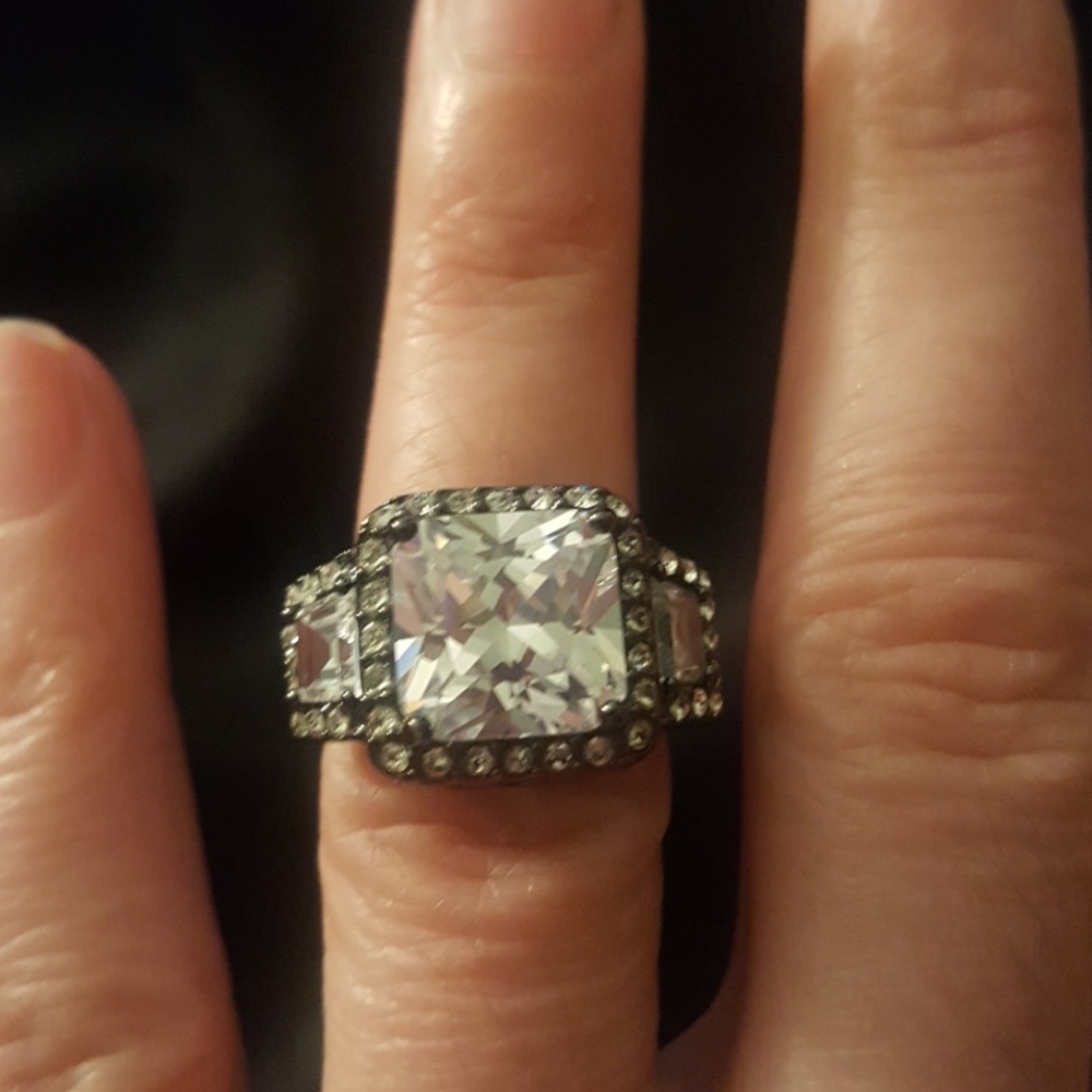 Park Lane Versailles Ring
